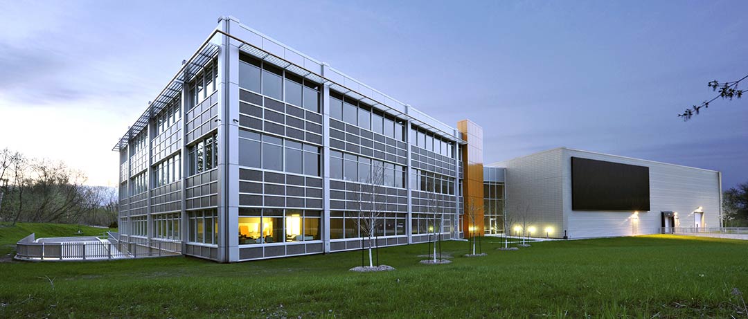 Headquarters of Schlüter Systems Inc. / DCYSA Architecture & Design