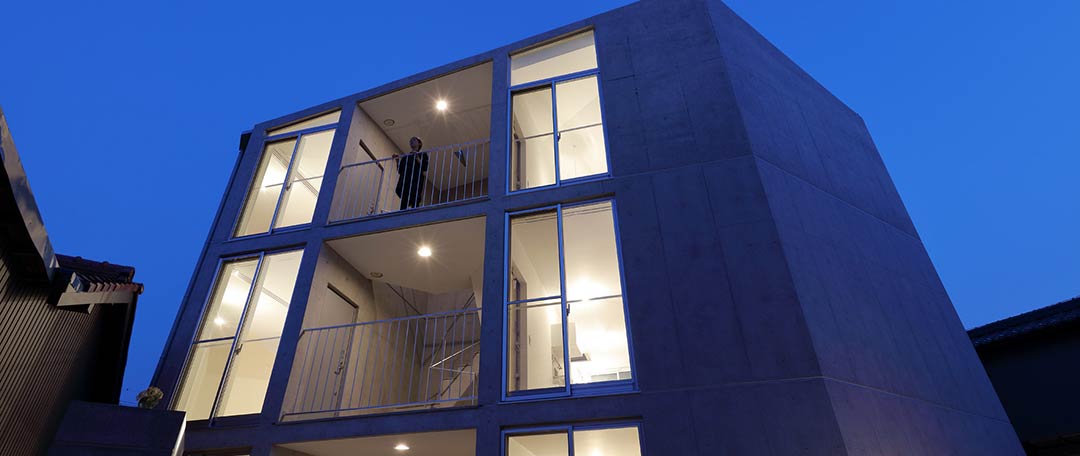 Hikone Studio Apartments / Alphaville Architects