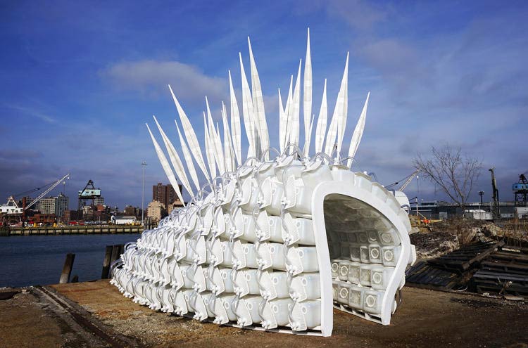 This modular cricket pod lets you create an urban insect farm