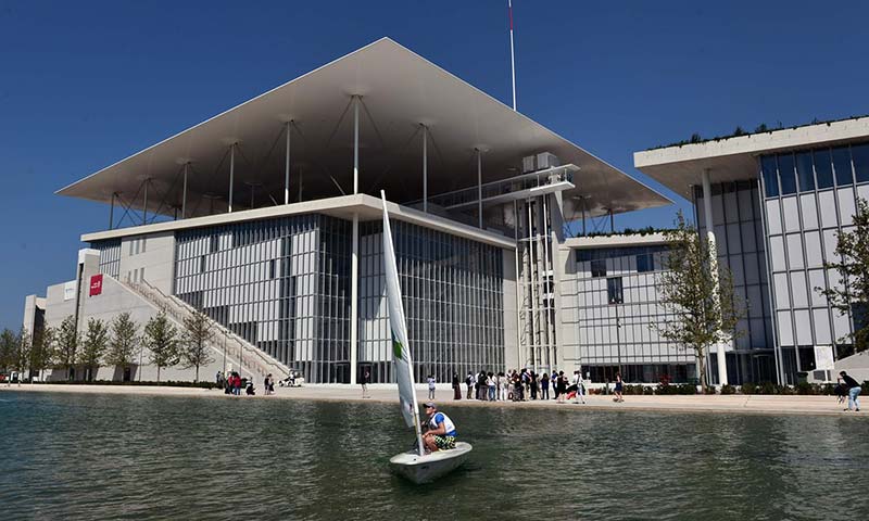 Does austerity Athens need Renzo Piano's €600m cultural Acropolis?
