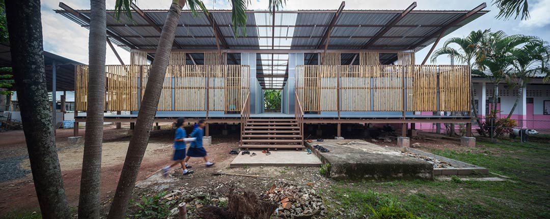 Baan Nong Bua School / Junsekino Architect and Design