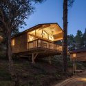 Wooden houses in cadiretes forest / dosarquitectes