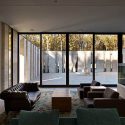 House with a peristyle / drozdov & partners