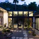 Modern atrium house / klopf architecture