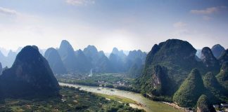 The Li River and the spectacular karst peaks that the Guilin region is famous for