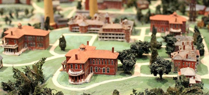 The u. S. Government was so proud of st. Elizabeths, it had a model made and trotted it around to exhibitions