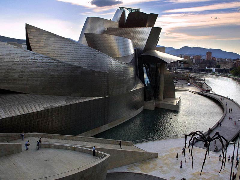 The guggenheim museum, bilbao by frank gehry
