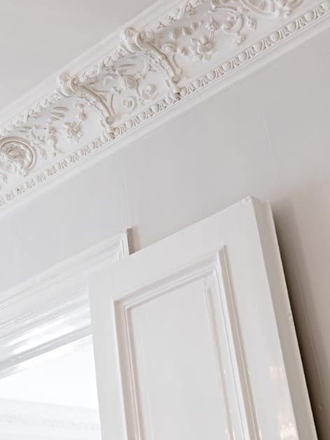 Ceiling moldings 1
