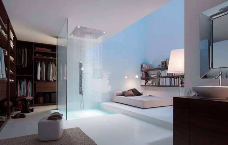 The minimalist and modern shower integrated into the bedroom