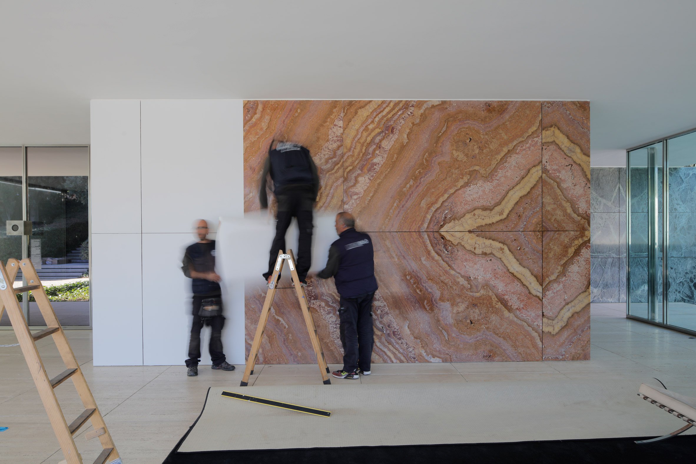 Legendary marble walls whitened temporarily in mies van der rohes barcelona pavilion 4