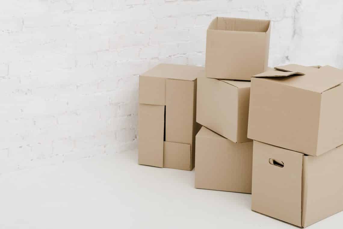 Learn how to pack quickly for a last minute move in a hurry 3