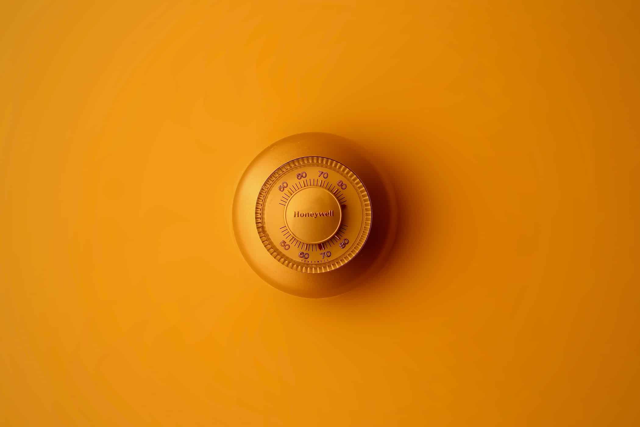 How to set the thermostat for summer and winter