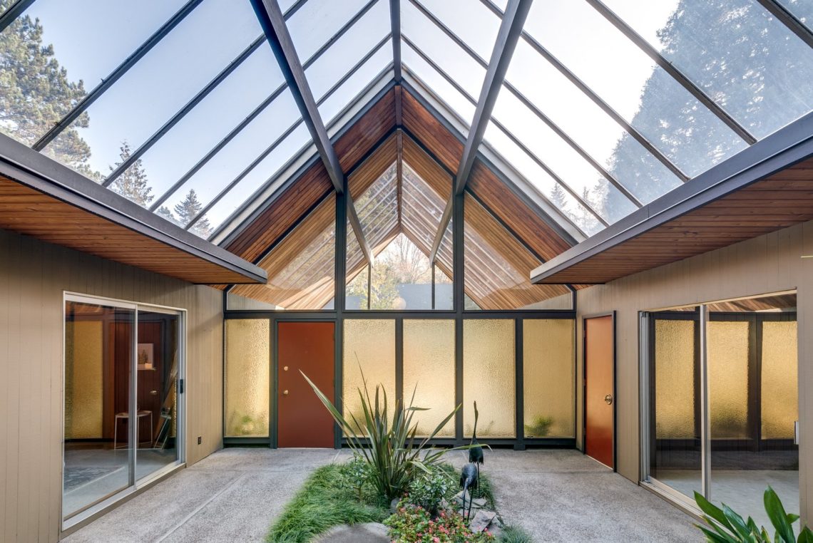 29 Mid-Century Homes – Exterior And Interior Examples &Amp; Ideas 364 A-frame mid-century home in oregon