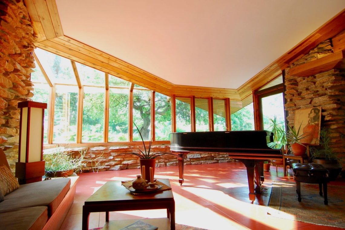 29 Mid-Century Homes – Exterior And Interior Examples &Amp; Ideas 294 Frank lloyd wright style home in illinois