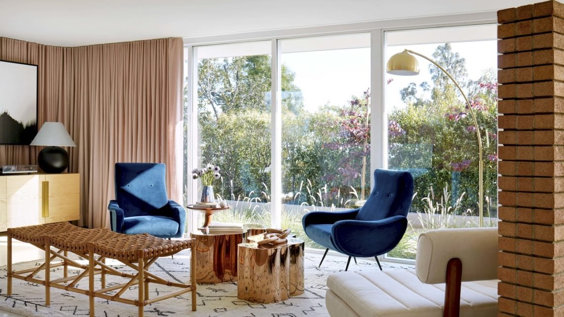 29 Mid-Century Homes – Exterior And Interior Examples &Amp; Ideas 340 Mandy moore’s mid-century home