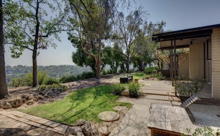 29 Mid-Century Homes – Exterior And Interior Examples &Amp; Ideas 278 Meryl streep’s mid-century california home