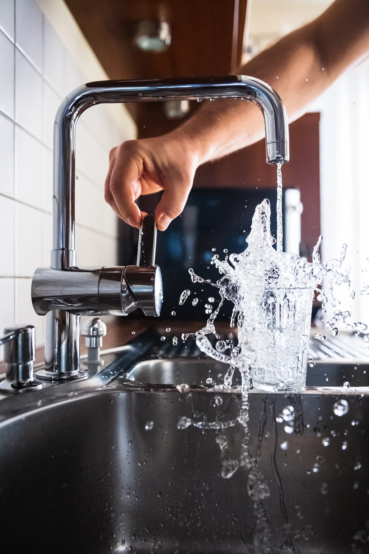 Plumbing safety basics dos and donts for diy wannabes