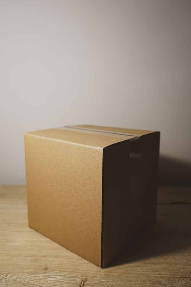 How to pack fragile items for moving 5