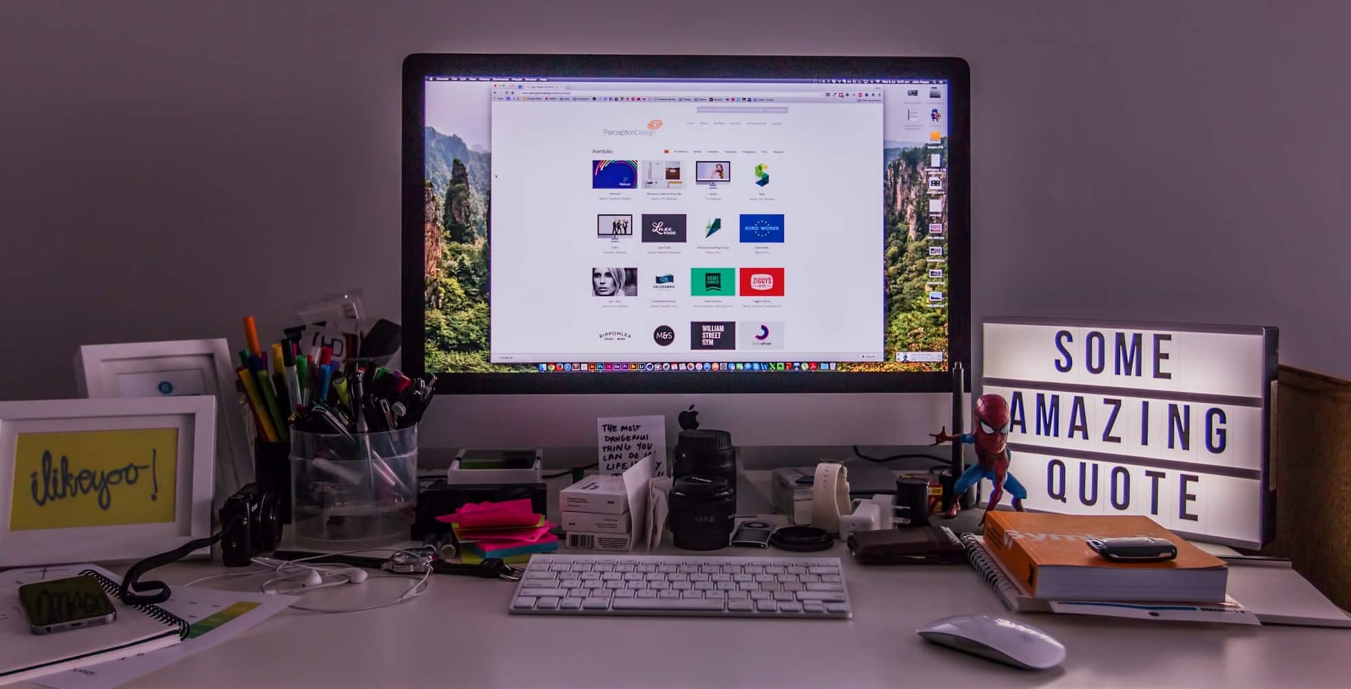 Organize desk with monitor