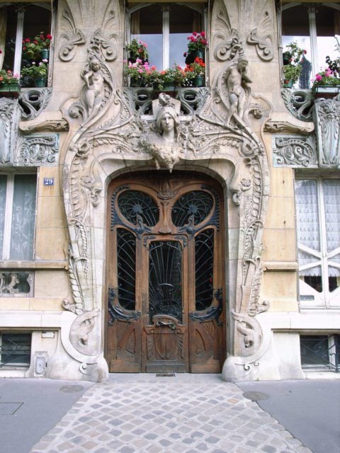 Image 10 doorway no. 29 avenue rapp 1901 paris by jules lavirotte. Author steve cadman. Cc by sa 2. 0.