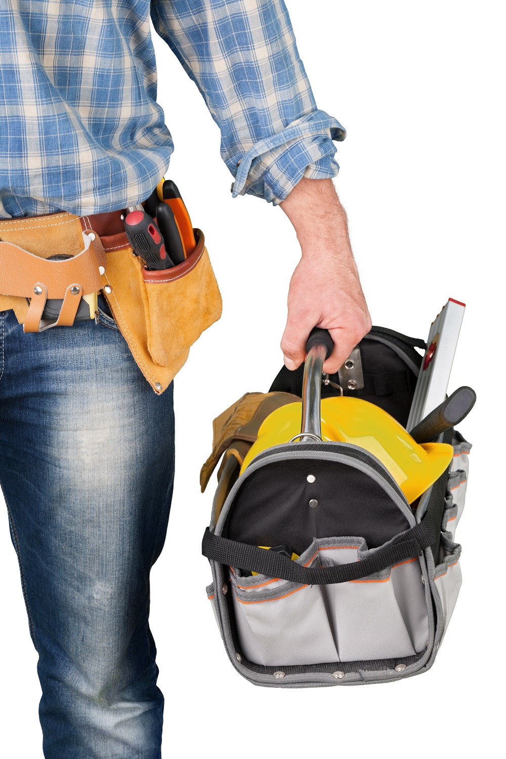 Construction worker carying one of the best tool bags