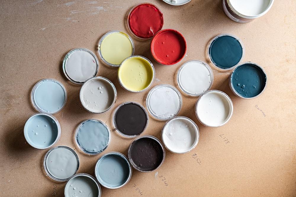 What is the difference between ceiling paint and wall paint 1