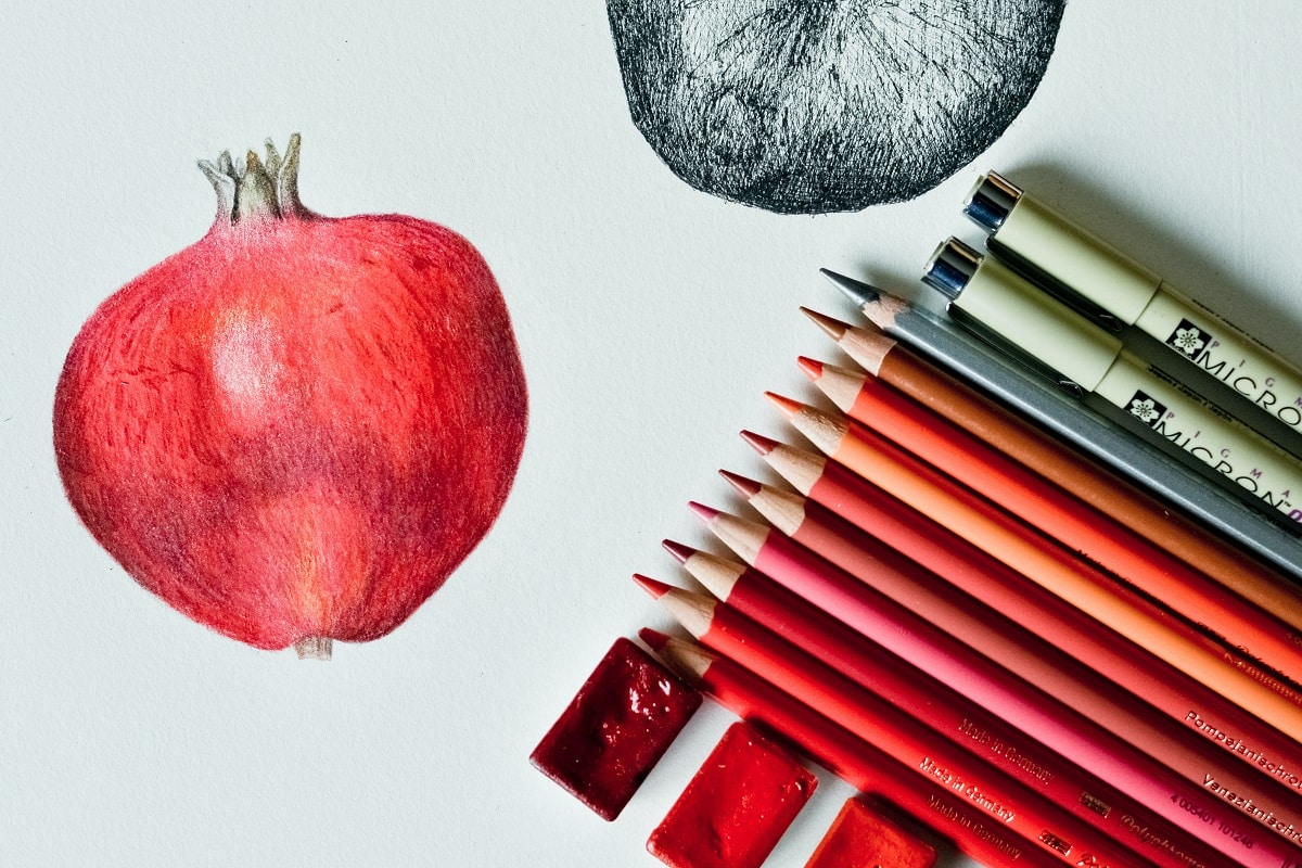 Coloring techniques with colored pencils