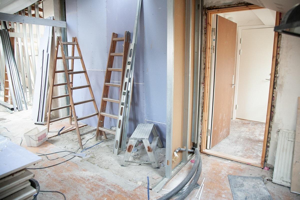 Steps to save money during remodeling projects