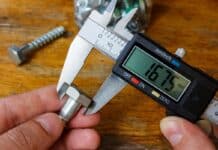 Measurement of the bolt head with an electronic caliper. How To Read A Digital Caliper.