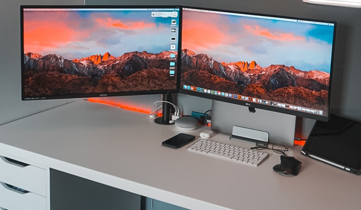 How to set up dual monitor stand