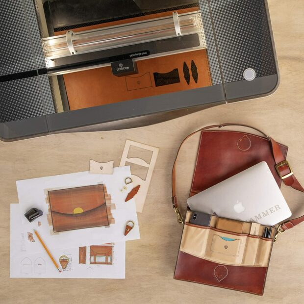 Illustration of a purse and a purse with glowforge laser engraver