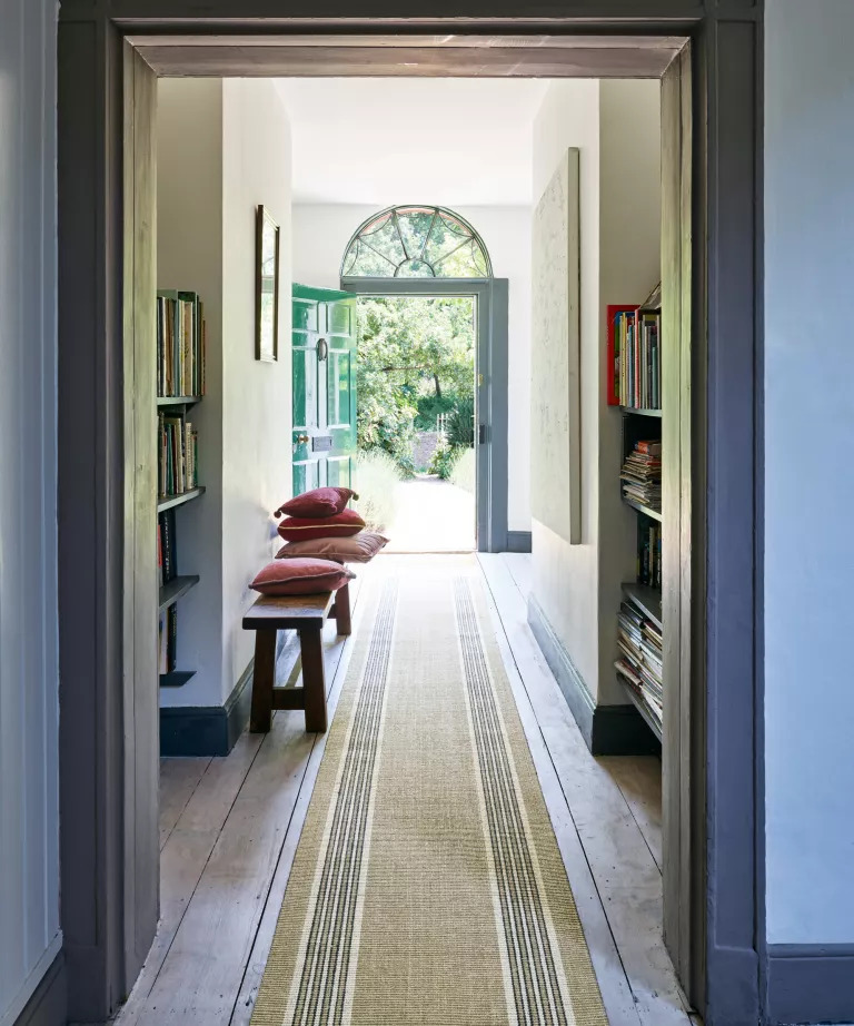Adding style to your hallway with hallway runners
