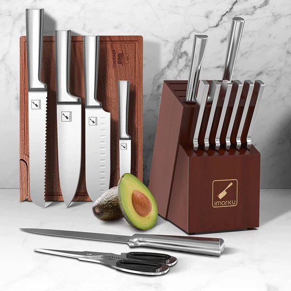 Imarku knives set with avocado