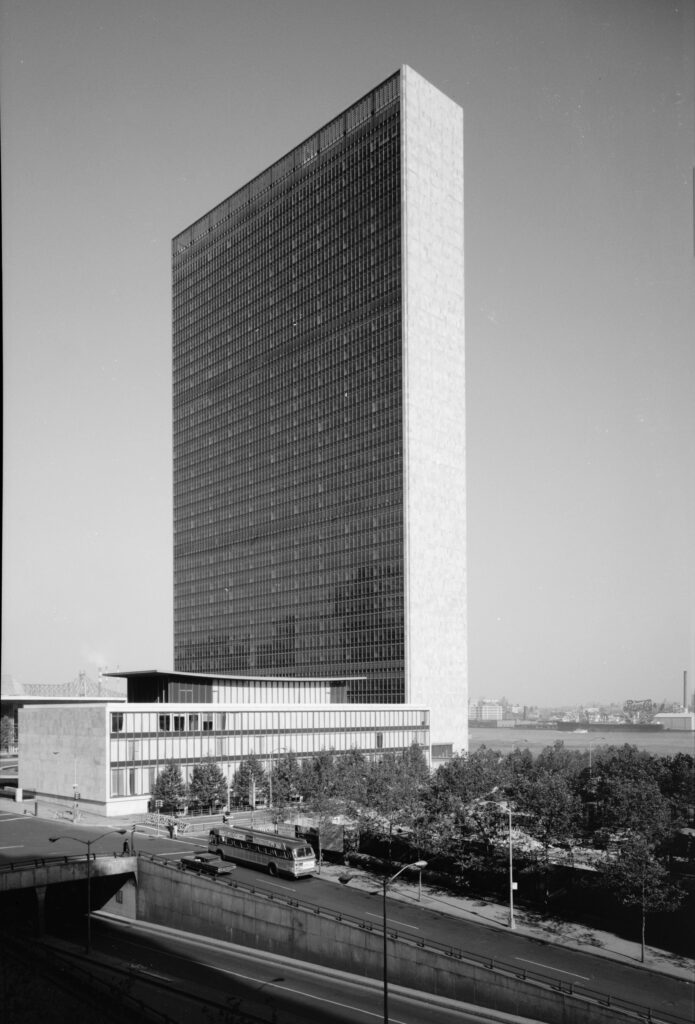 Le Corbusier: Biography, Works, Awards 61 Un headquarters - photo from the historic american buildings survey (habs) and the historic american engineering record (haer) collections, u. S. National park service program