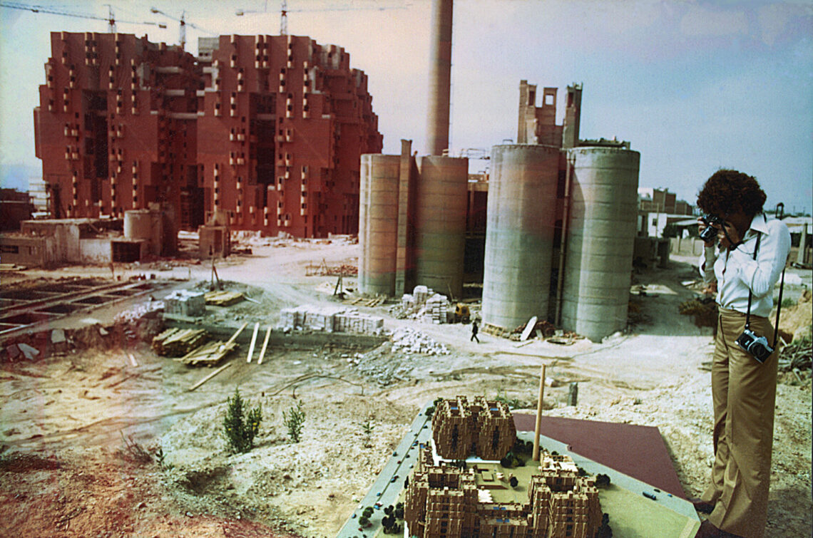Futuristic social housing architecture walden by ricardo bofill architecture model © ricardo bofill