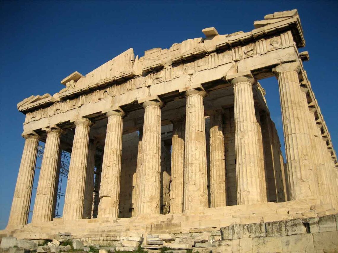 Early historical architecture: acropolis of athens, greece - ancient greek site with parthenon, erechtheion, temple of athena nike. Built around 447–438 bc. Unesco world heritage symbolizing democ،. - © wikiimages