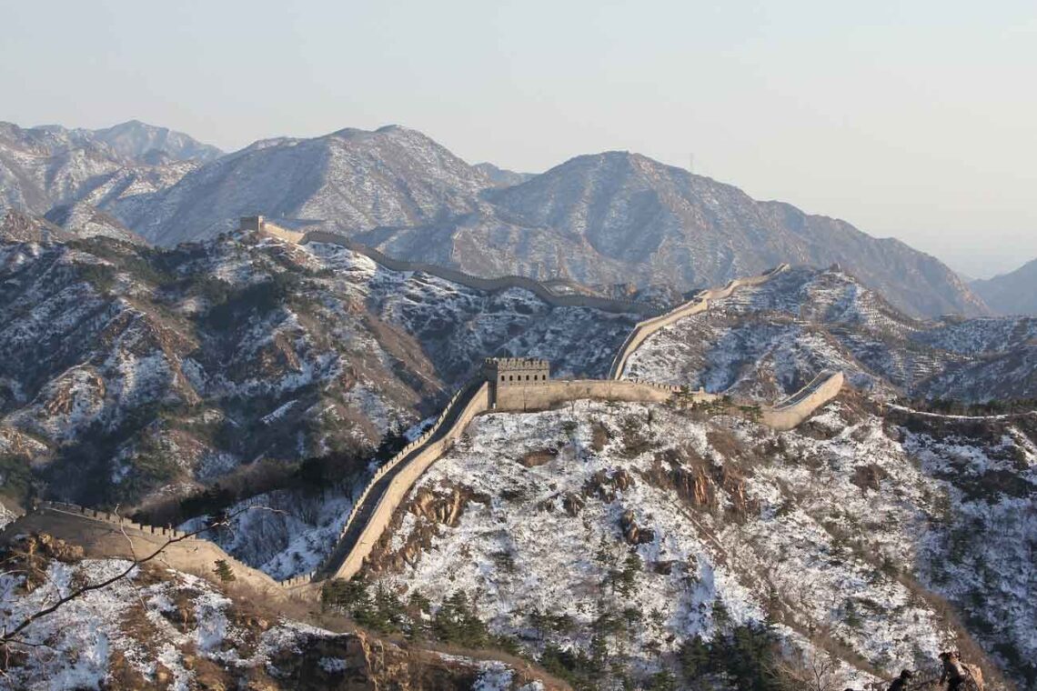 Historical architecture: great wall of china - various sections built between 5th century bc and 16th century. Defensive fortifications. - © songshu888