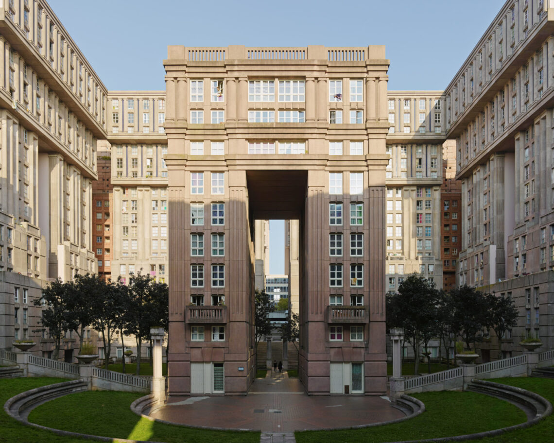 Iconic postmodern residential architecture: les espaces d’abraxas, paris, france - designed by ricardo bofill - access detail
