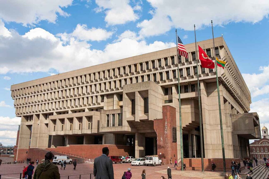 Late 1960s brutalist architecture: boston city hall, boston, united states - designed by kallmann mckinnell & knowles, completed in 1968. - © andrew jsan