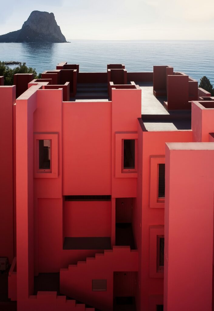Monumental futuristic social housing architecture la muralla roja calpe spain designed by ricardo bofill completed in 1973 © lena polishko 3