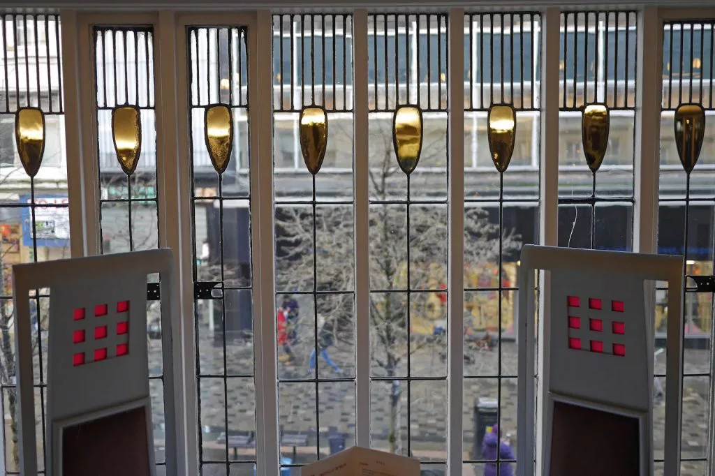 Charles Rennie Mackintosh: Biography, Works, Awards 51 View from the inside, the willow tearooms - charles rennie mackintosh