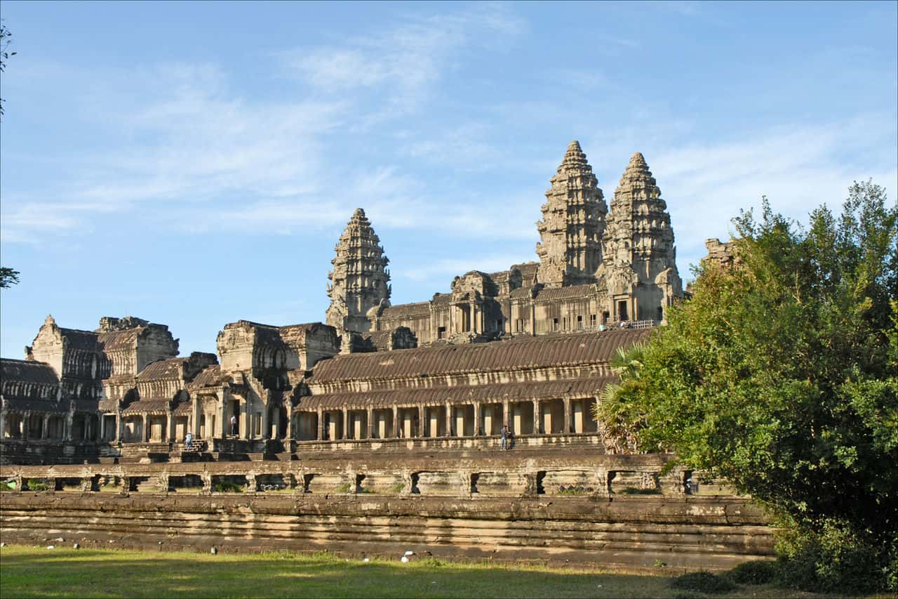 Angkor wat temple side view © jean-pierre dalbéra