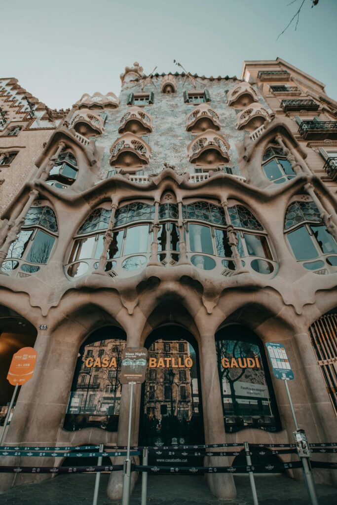 Antoni Gaudí: Biography, Works, Awards 215 Antoni gaudi: casa batlló low angle shot © max photography