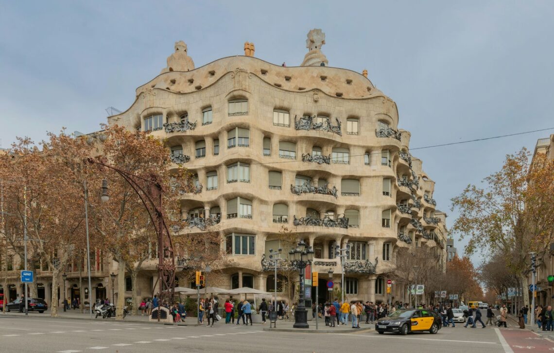 Antoni Gaudí: Biography, Works, Awards 122 Antoni gaudi: casa mila façade © jordi vich navarro