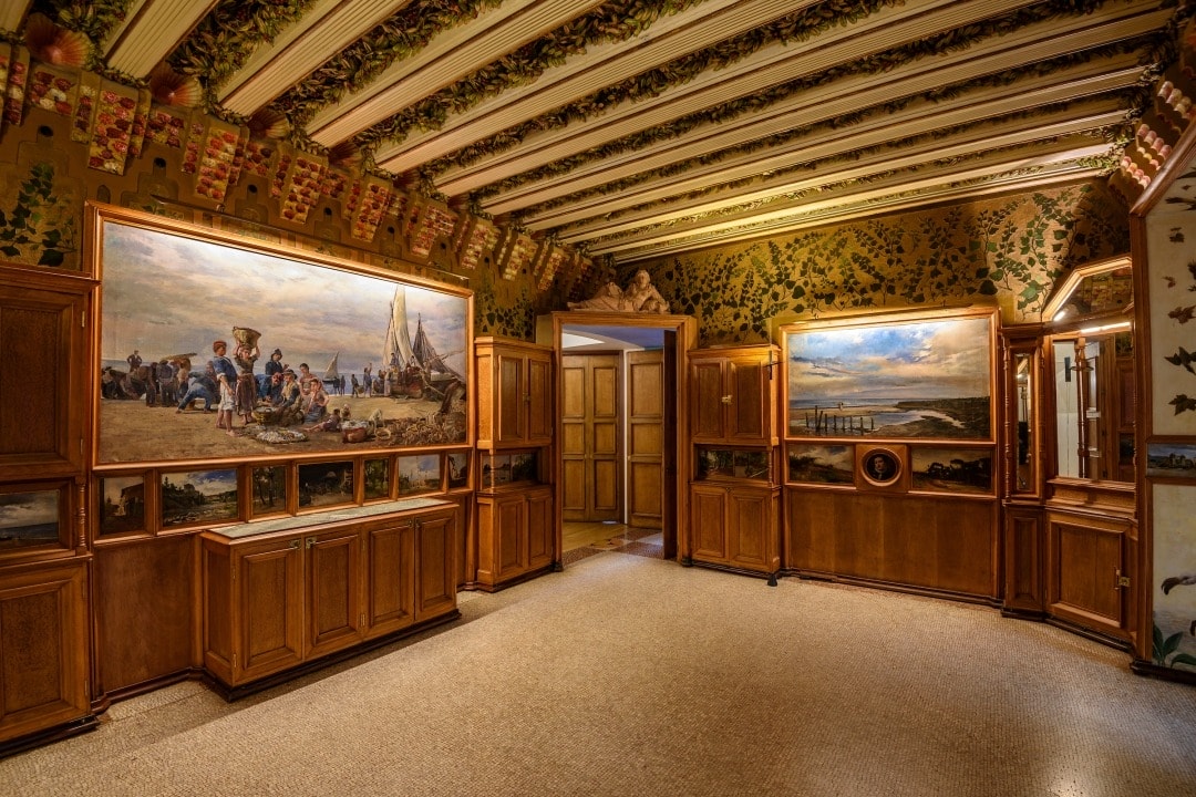 Antoni gaudi: casa vicens dining room © sergi boixader