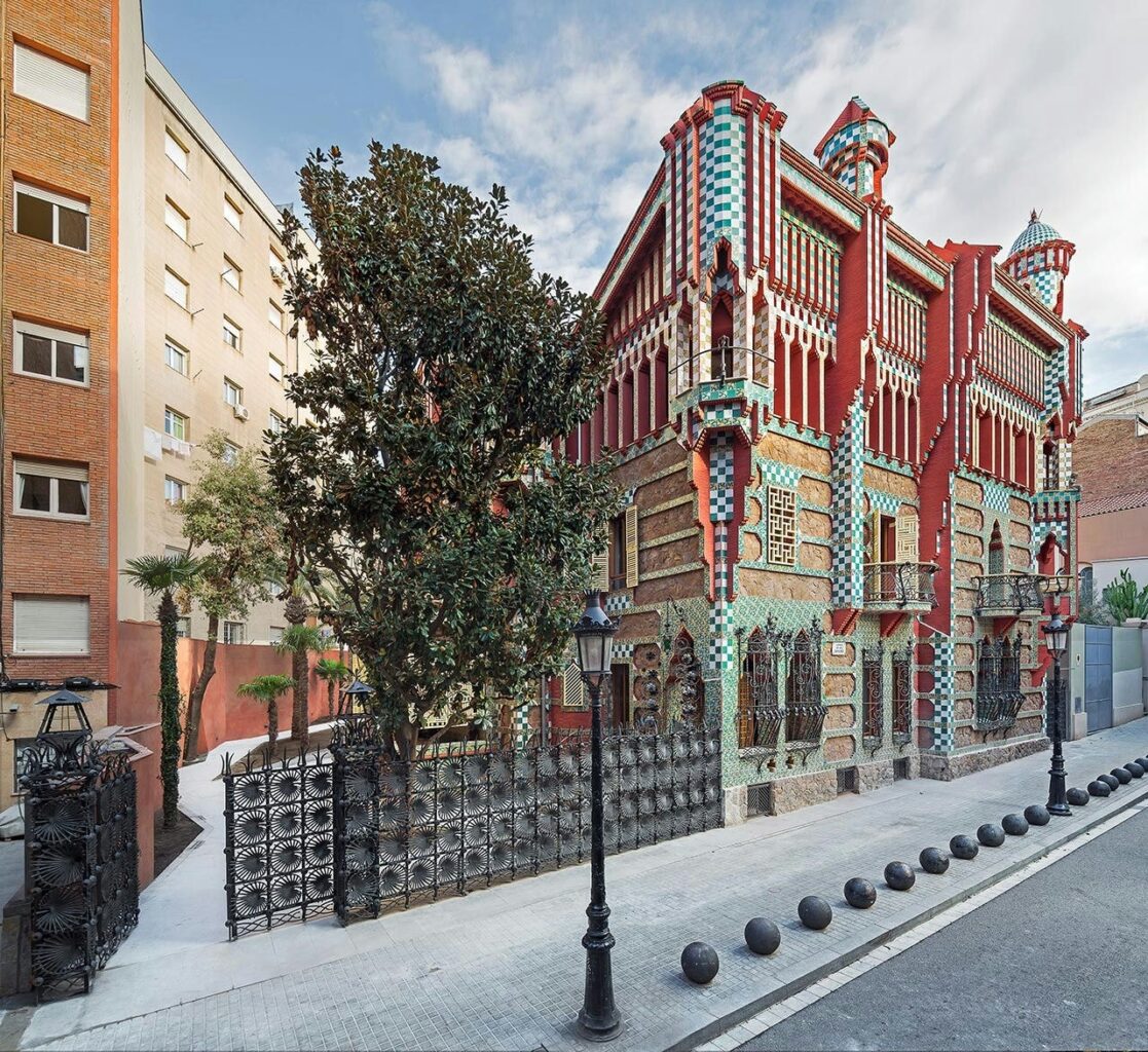 Antoni Gaudí: Biography, Works, Awards 198 Antoni gaudi: casa vicens façade © pol viladoms