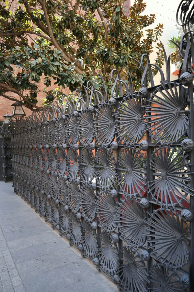 Antoni Gaudí: Biography, Works, Awards 204 Antoni gaudi: casa vicens gate © yevheniia