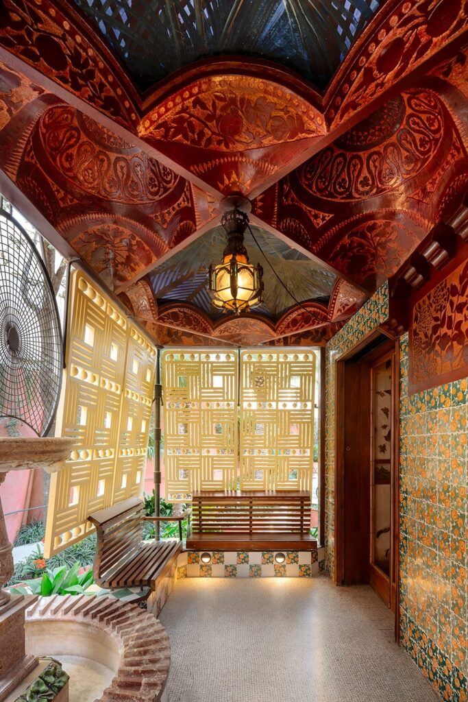 Antoni gaudi: casa vicens ornamental details in covered porch © david cardelús