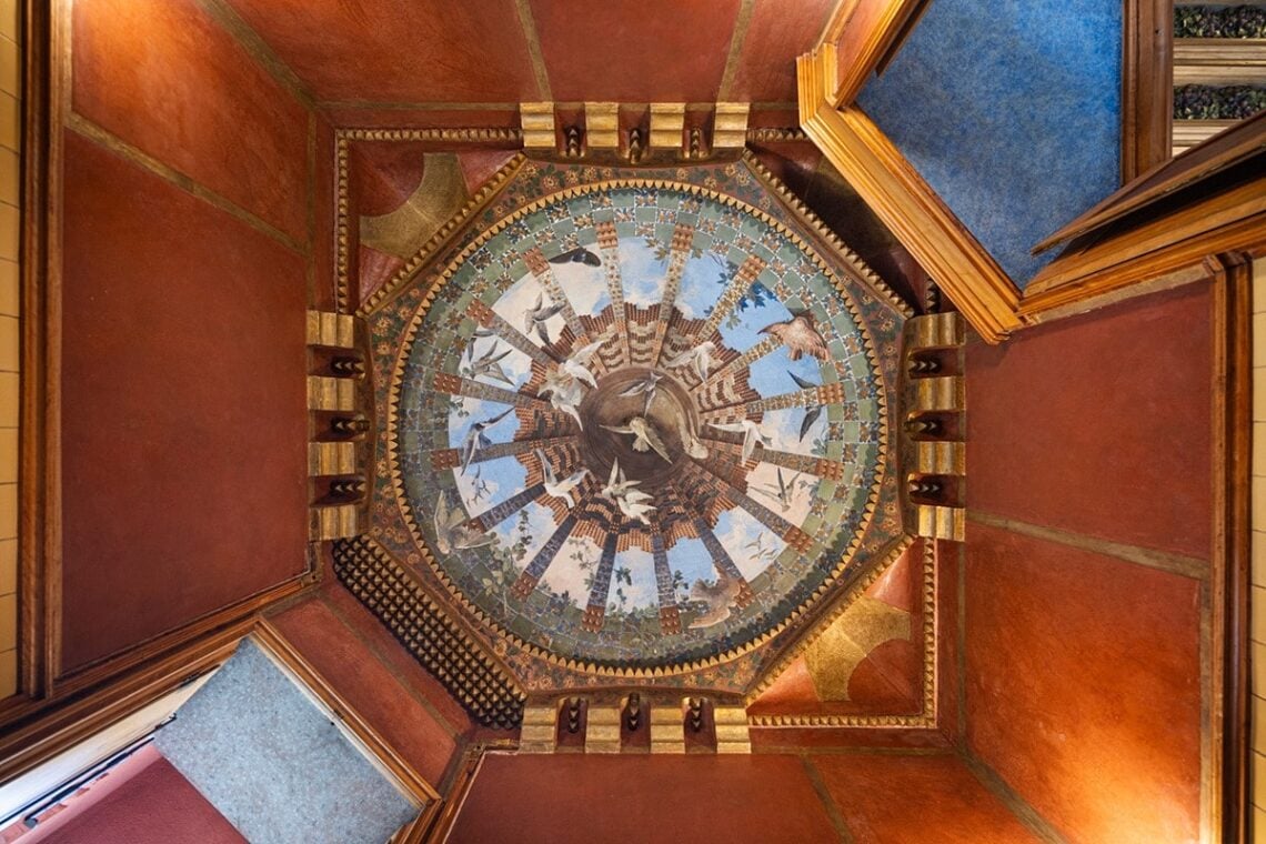 Antoni gaudi: casa vicens trompe l’oeil ceiling painting © dominik gehl