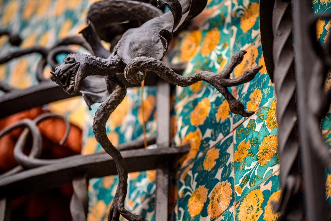 Antoni Gaudí: Biography, Works, Awards 206 Antoni gaudi: casa vicens wrought iron details © sergi boixader